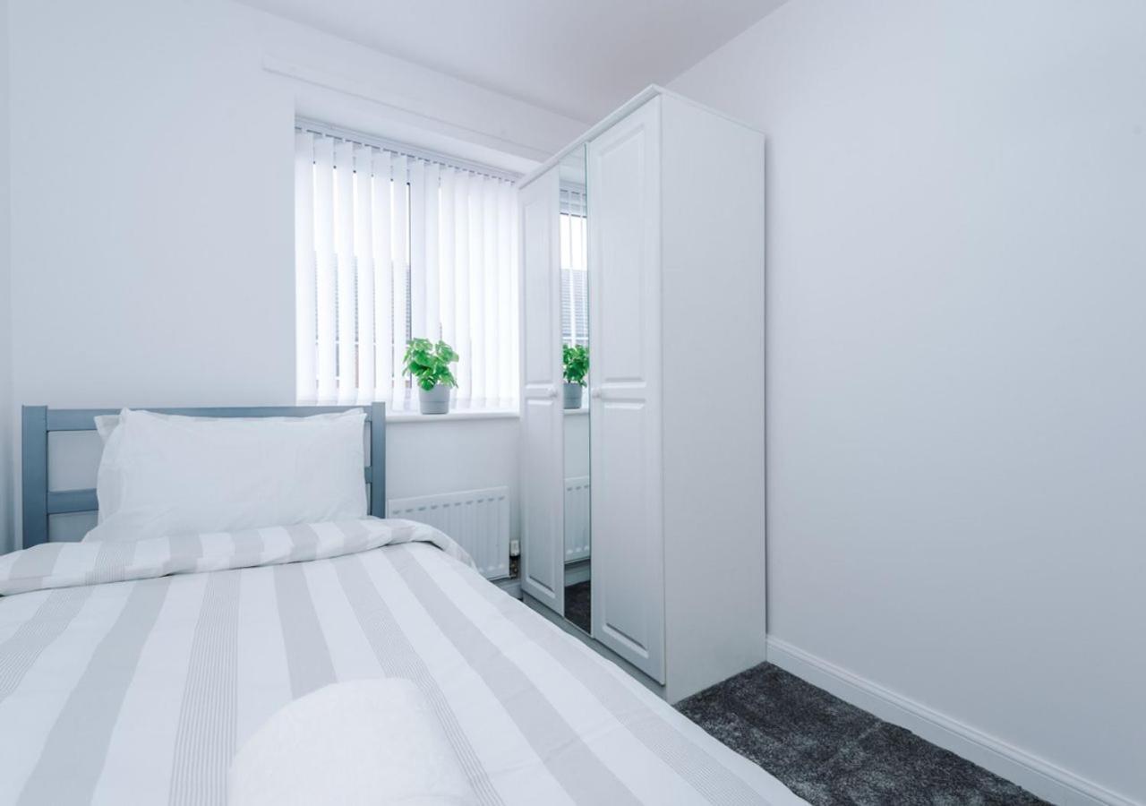 Luxury 3 Bedroom House Close To Manchester Center Exteriör bild