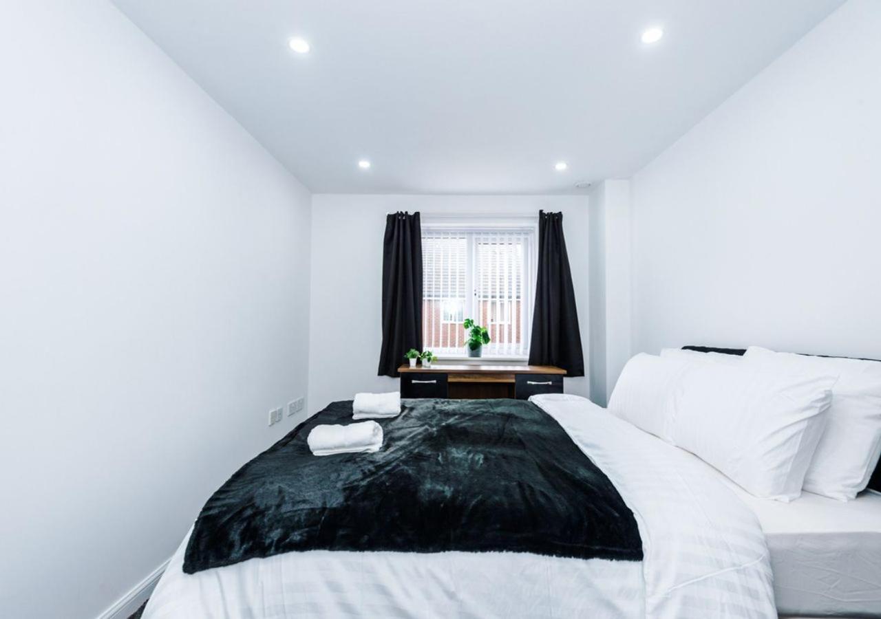 Luxury 3 Bedroom House Close To Manchester Center Exteriör bild