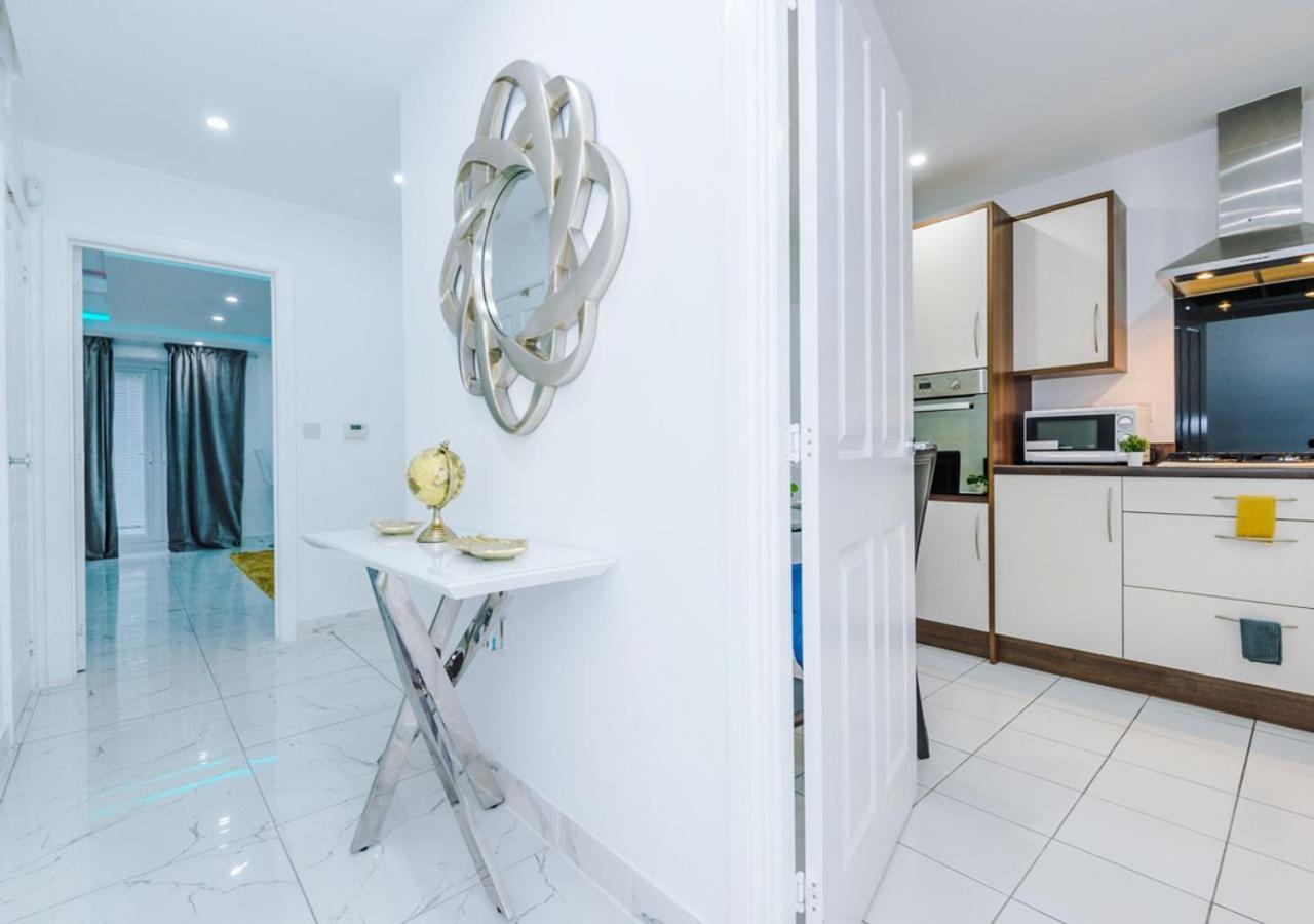 Luxury 3 Bedroom House Close To Manchester Center Exteriör bild